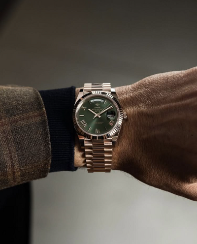 Silver Crest Timepiece