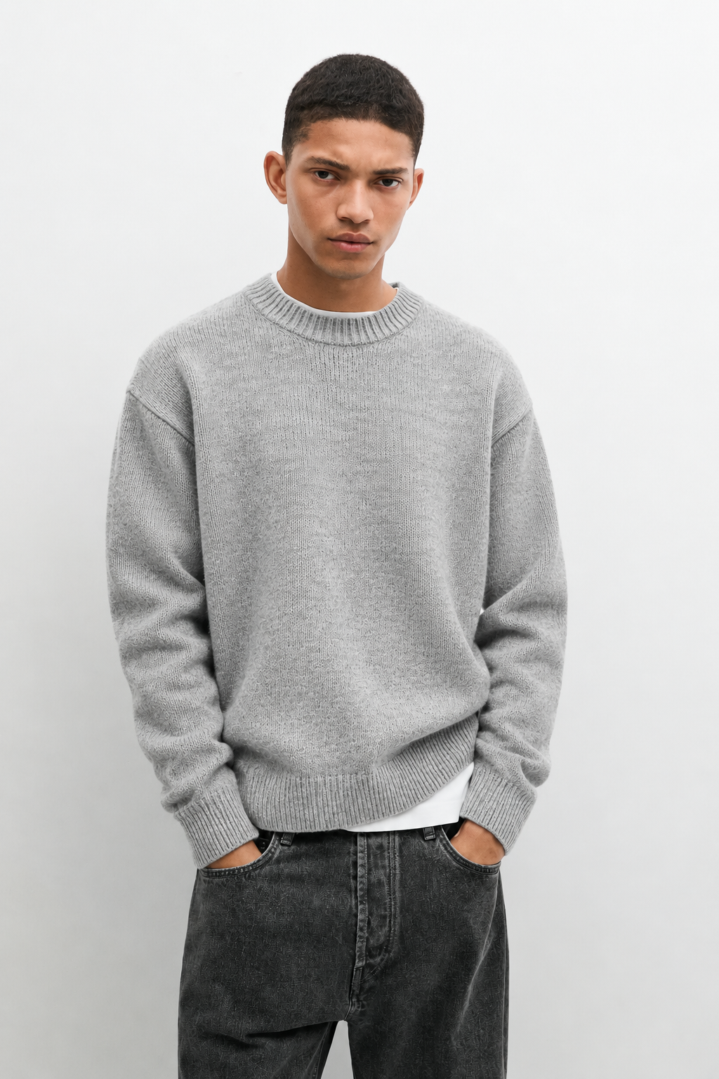 Valerio sweater on model front